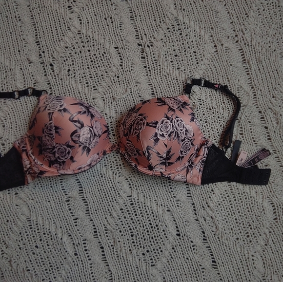 Victoria's Secret Very Sexy push up Bra NWT - Picture 6 of 6